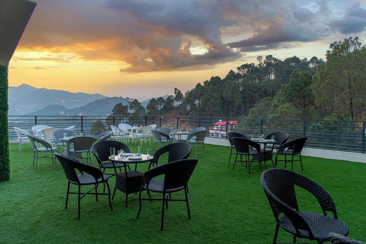 The Hillcrest Paradise Kasauli Exterior photo
