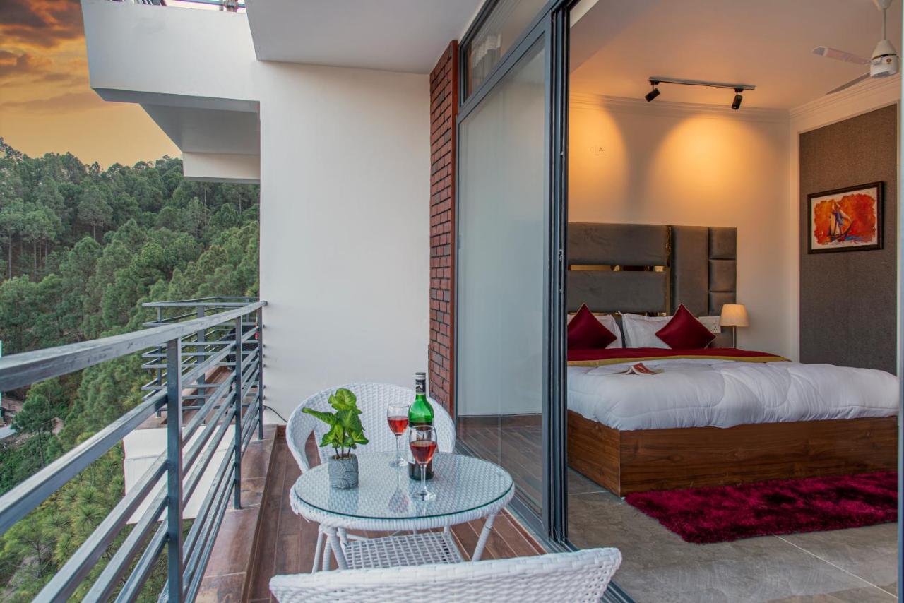 The Hillcrest Paradise Kasauli Exterior photo