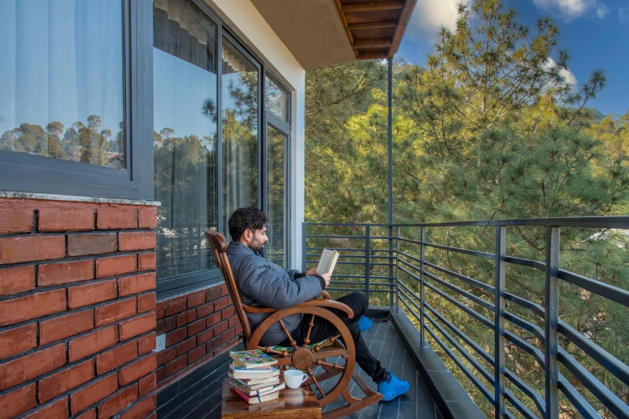 The Hillcrest Paradise Kasauli Exterior photo