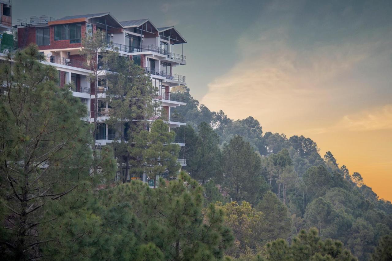 The Hillcrest Paradise Kasauli Exterior photo
