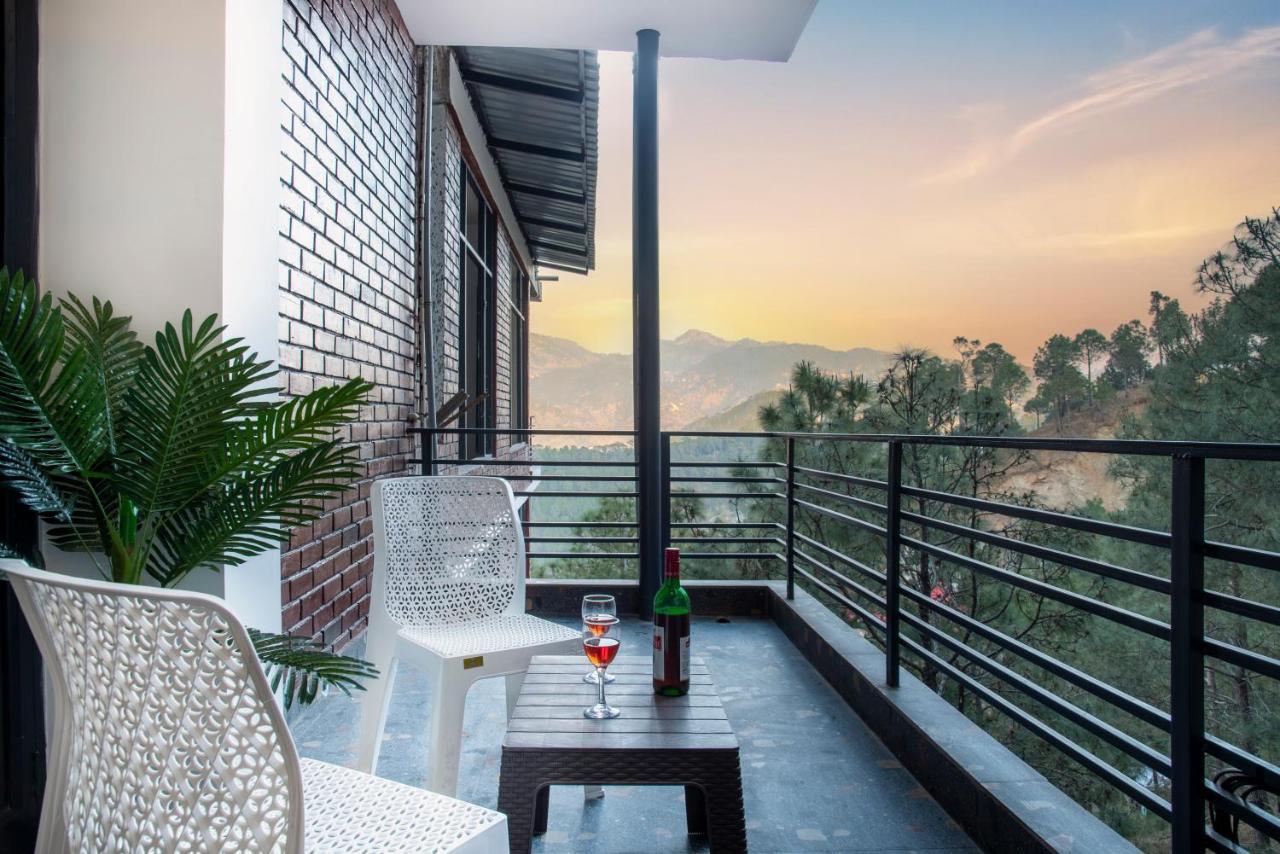 The Hillcrest Paradise Kasauli Exterior photo